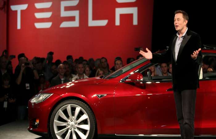 Benefits of Buying a Tesla Super Car